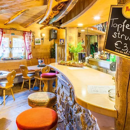 Ferienhuette Hoitahuettl Lodge *