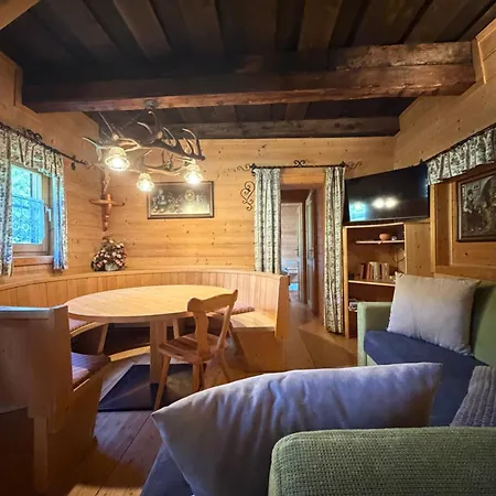Lodge Almhuette Halterhuette Mauterndorf (Salzburg)