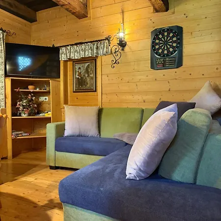 Almhuette Halterhuette Lodge *
