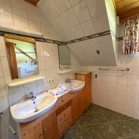 Almhuette Halterhuette Mauterndorf (Salzburg)